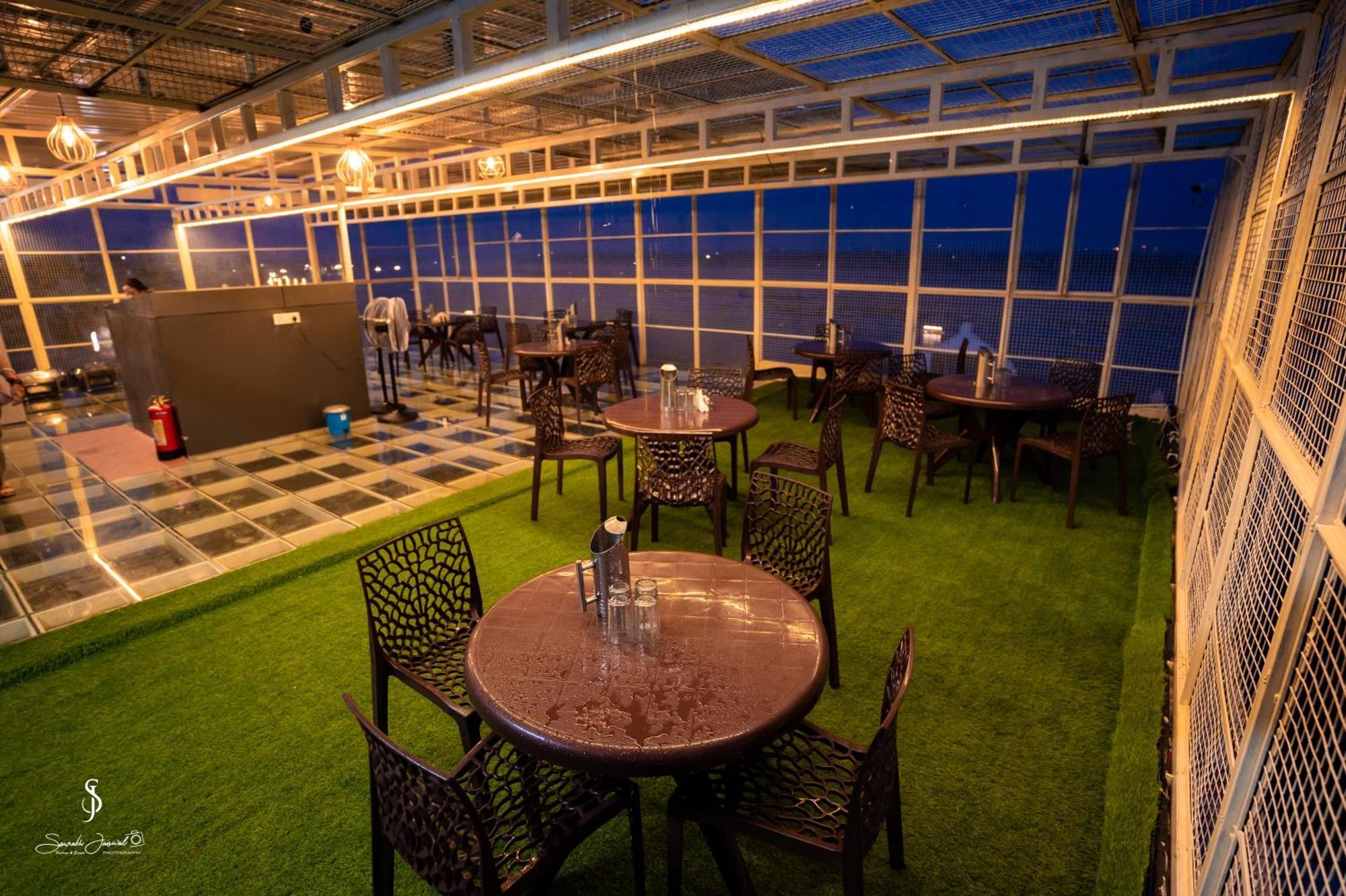 Hotel Jsr Ganga Varanasi Exterior photo