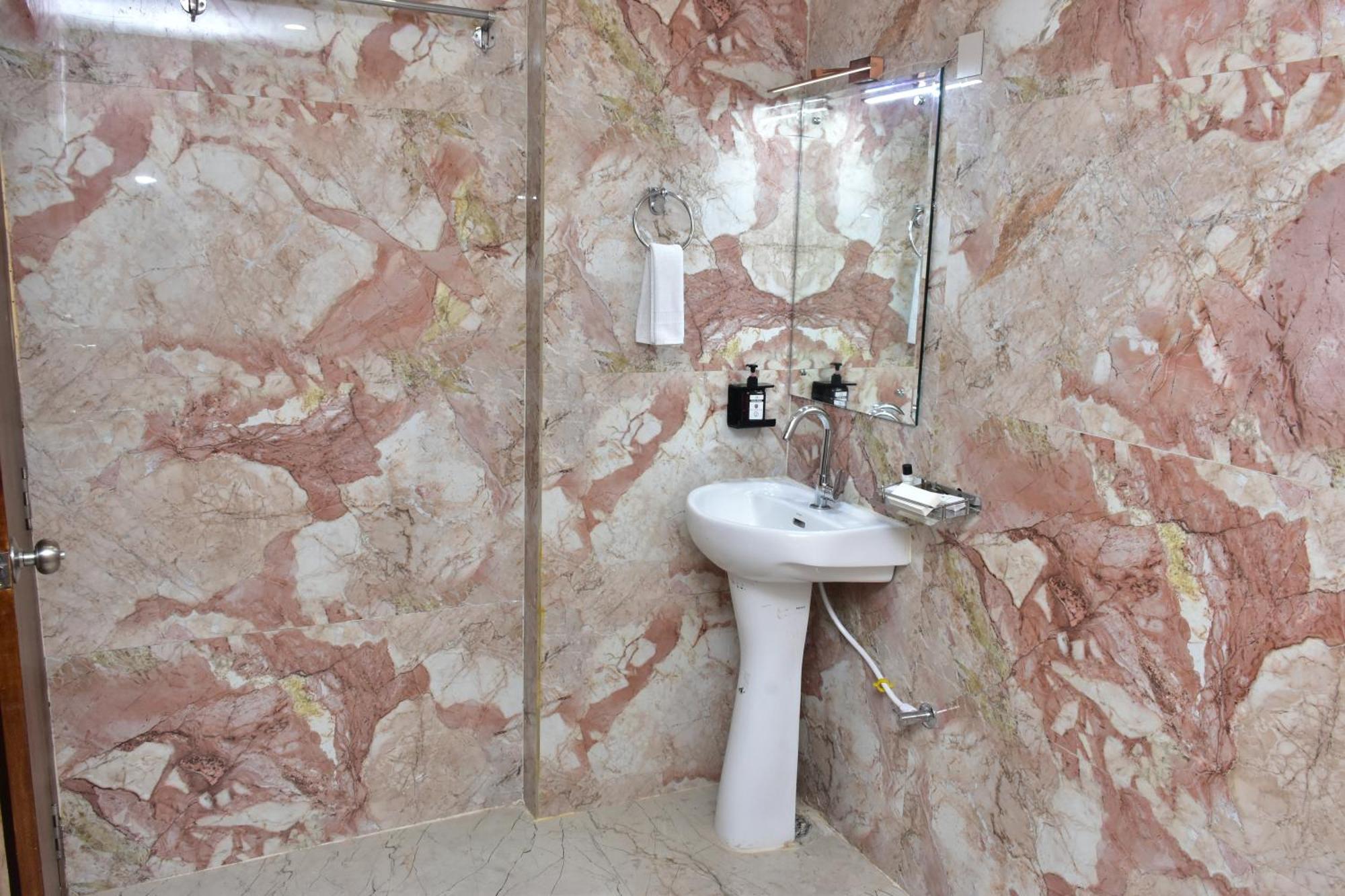 Hotel Jsr Ganga Varanasi Exterior photo
